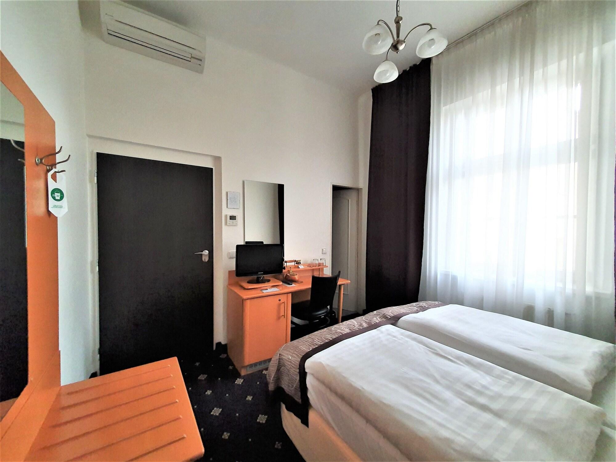 Hotel Máchova Praga Exterior foto